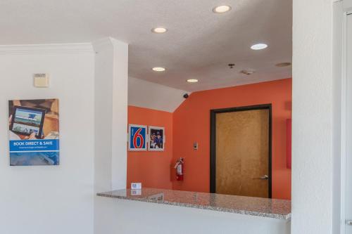 Φωτογραφία από το άλμπουμ του Motel 6 Hutchins, TX σε Hutchins