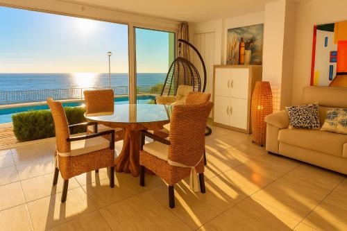 Magnifique appartement en front de mer, Caneylles