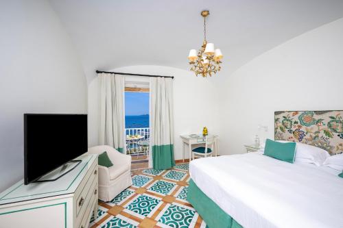 Una cama o camas en una habitación de Buca Di Bacco