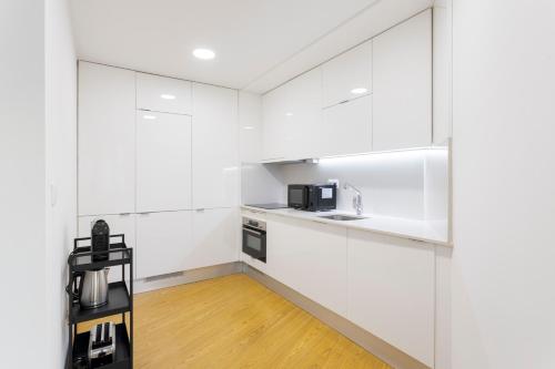 Modern & Central Flat w/ Garage by HostWise