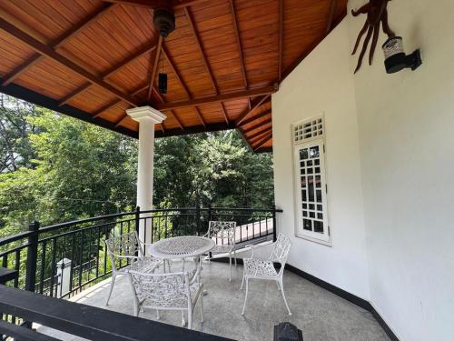 Μπαλκόνι ή βεράντα στο Royal Forest Villa kandy