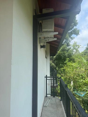Μπαλκόνι ή βεράντα στο Royal Forest Villa kandy