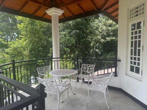 Μπαλκόνι ή βεράντα στο Royal Forest Villa kandy