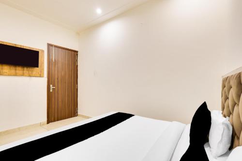 Gallery image of SPOT ON Lucky Hotel in Palwal