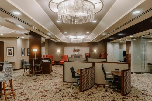 Posezení v ubytování Central Loop Hotel