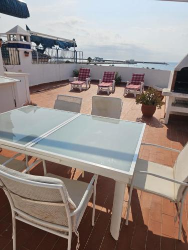 Naufragos Apartment 1st Line Torrevieja Beach