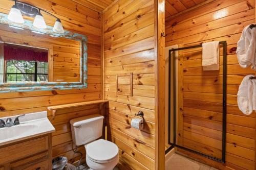 Ванная комната в Restores My Soul Cabin