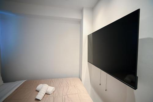 Aris Monastiraki Suite by Zeussuites
