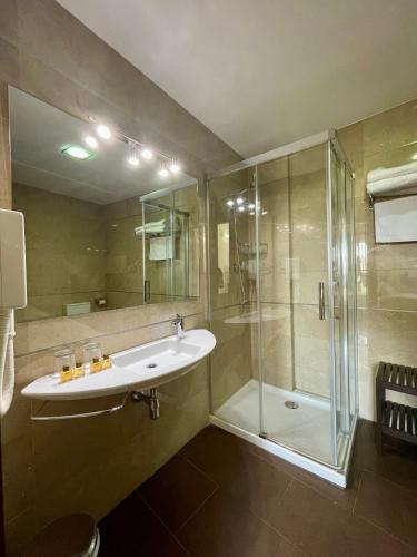 Ένα μπάνιο στο Hotel San Sebastián Hospedería