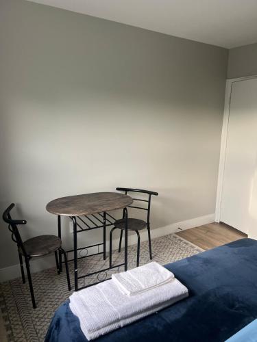 Katil atau katil-katil dalam bilik di Modern Suite, 1 Guest Room