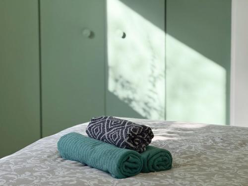 Ένα ή περισσότερα κρεβάτια σε δωμάτιο στο Cozy house with pool