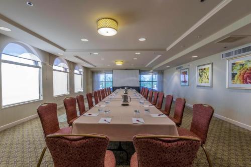 a conference room with a long table and chairs at Scottsdale Marriott at McDowell Mountains in Scottsdale