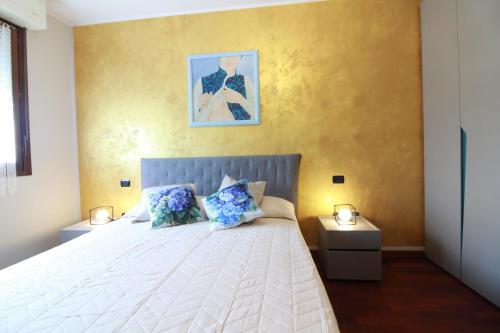 Ένα ή περισσότερα κρεβάτια σε δωμάτιο στο Savena Room