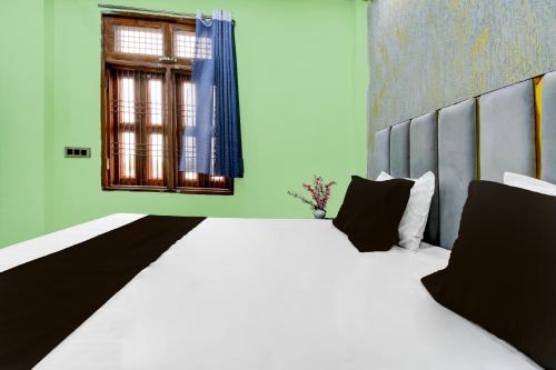 Imagen de la galería de SPOT ON Golden Palace, en Auraiya