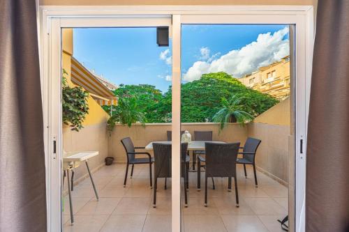 Playa del Duque Villa - 10 min walk to beach