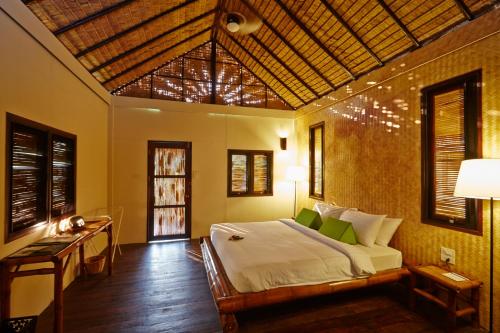 Katil atau katil-katil dalam bilik di Wareerak Hot Spring & Wellness- SHA Extra Plus