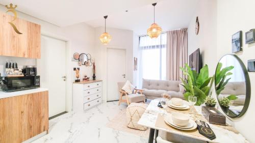 Maryah Vista 1BR - Urban Chic Luxe Escape