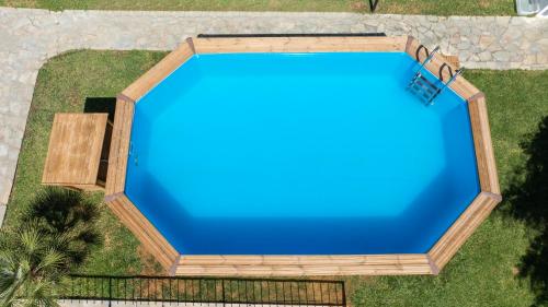 Бассейн в Eleni Residence by the sea или поблизости