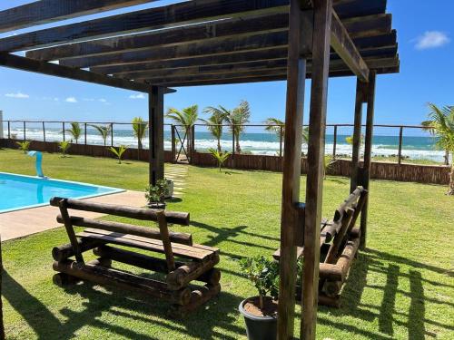 Πισίνα στο ή κοντά στο Casa de praia na Linha Verde