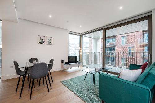Foto Lux and Large 2 bed Battersea Power Station 2