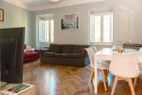 Tiber Luxury Apartment