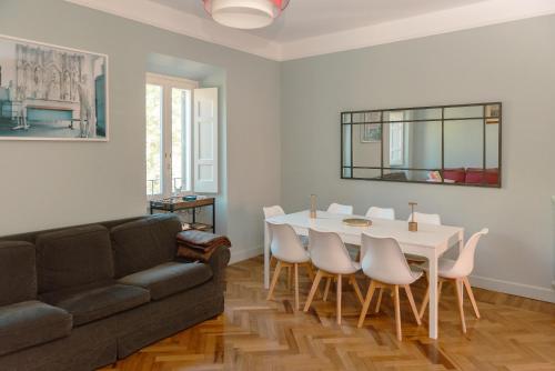 Tiber Luxury Apartment