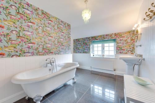 Koupelna v ubytování Knapton Hall Cottage