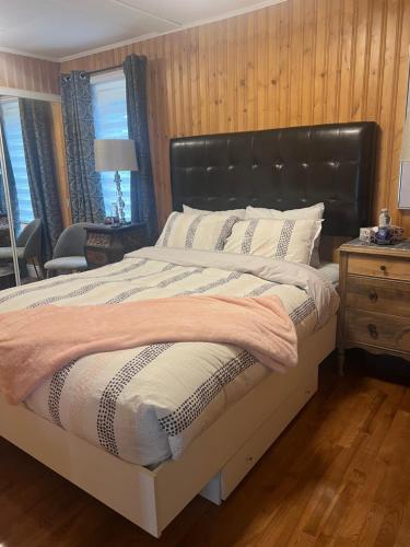 Chalets Plage St-Jeanにあるベッド