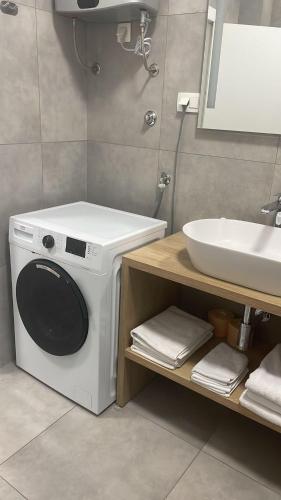 Ένα μπάνιο στο Apartments Lukas 6
