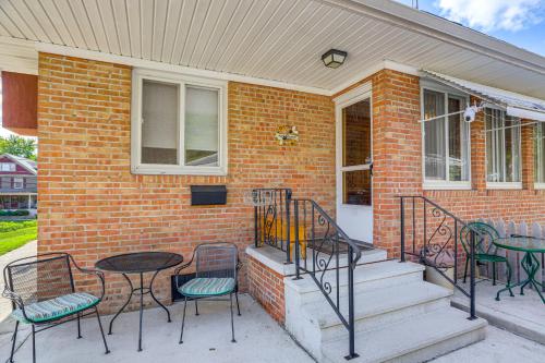 Balkoni atau teres di Less Than 1 Mi to Dtwn Tiffin Home with Outdoor Space!
