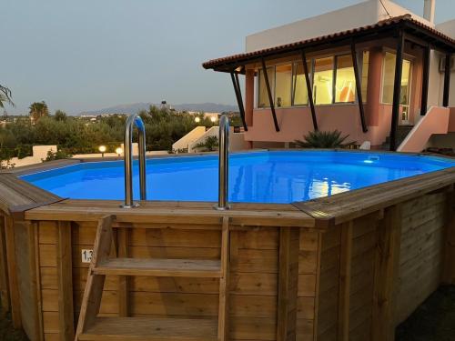 Бассейн в Eleni Residence by the sea или поблизости