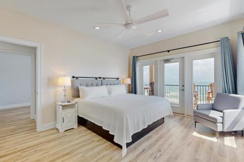 Postel nebo postele na pokoji v ubytování Beach Estate