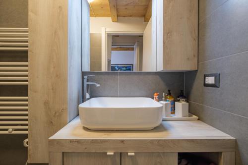 Modern Loft - 2 min Metro M1, 15 min Duomo