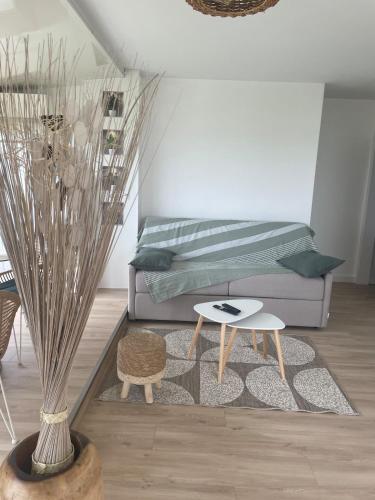 Ruang duduk di Vue panoramique pour ce grand studio en centre ville