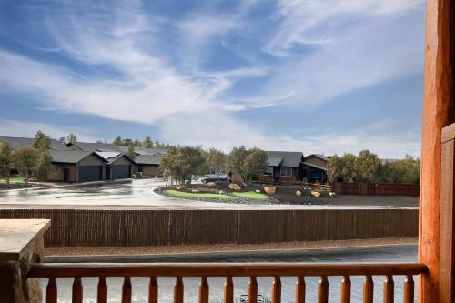 a view of a park with houses in the background at Ridgetop Retreat - Unit A9 in Show Low