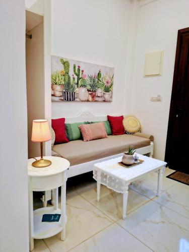 Χώρος καθιστικού στο Polidoros tiny house