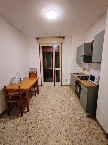 Kuchyň nebo kuchyňský kout v ubytování Tarak palace Inn