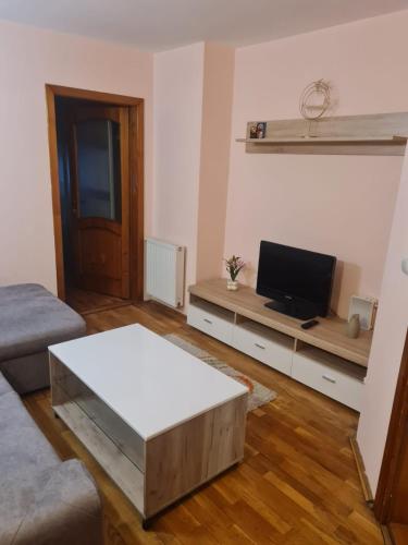 TV a/nebo společenská místnost v ubytování Casa Vasy