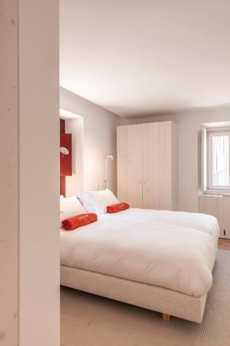 Danna Portuguese Design House Porta 7