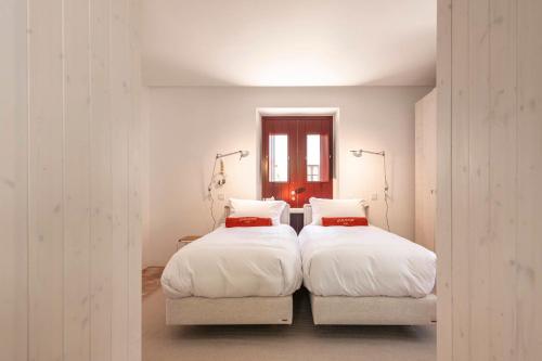 Danna Portuguese Design House Porta 7
