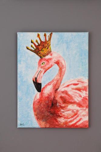 a flamingo with a crown on its head at Smestaj Dzentlmen in Soko Banja