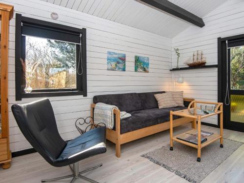 Χώρος καθιστικού στο 4 person holiday home in Nibe-By Traum