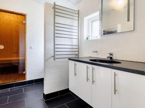 Galería fotográfica de Tranquil Retreat in Nature s Embrace-By Traum en Brovst