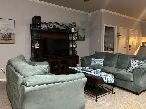 Χώρος καθιστικού στο Mariners Village Tranquil Condo