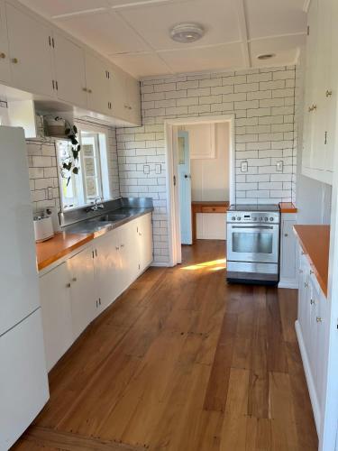 Raglan Beach Bungalow