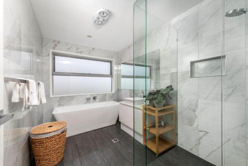 Koupelna v ubytování Cullen Stay Calm Connected Convenient