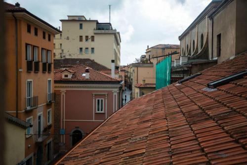 a view of the roofs of buildings in a city at Casa Retro' in Potenza