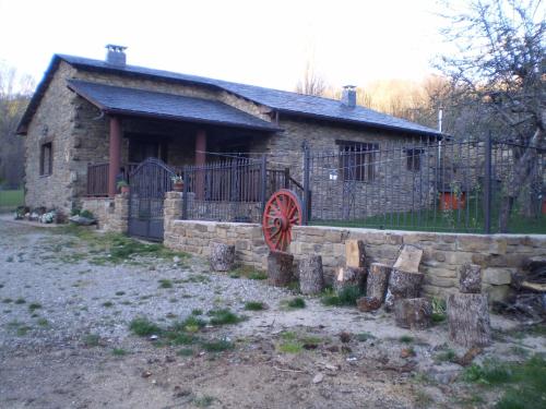 Το κτήριο όπου στεγάζεται  η παραθεριστική κατοικία