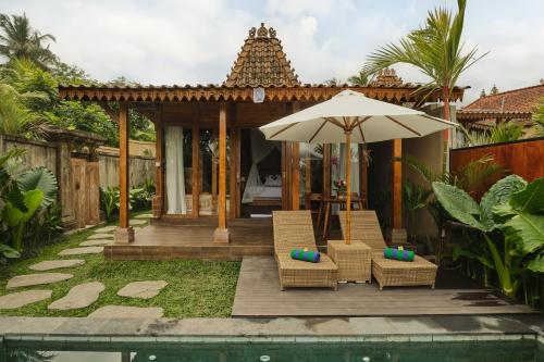 Κήπος έξω από το Griya Dukuh Ubud Villa