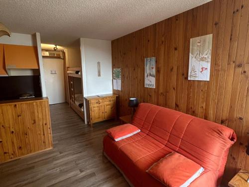 Studio au Cœur de Super Besse avec Balcon Sud et Parking - FR-1-814-19